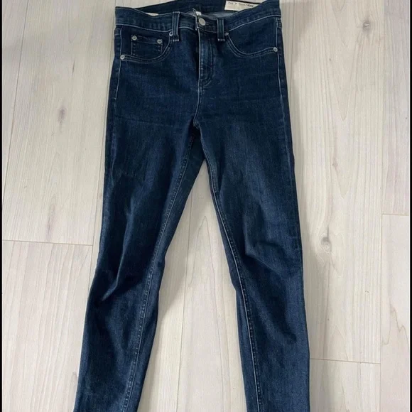 Rag & Bone High Rise Capri - Picture 3 of 5